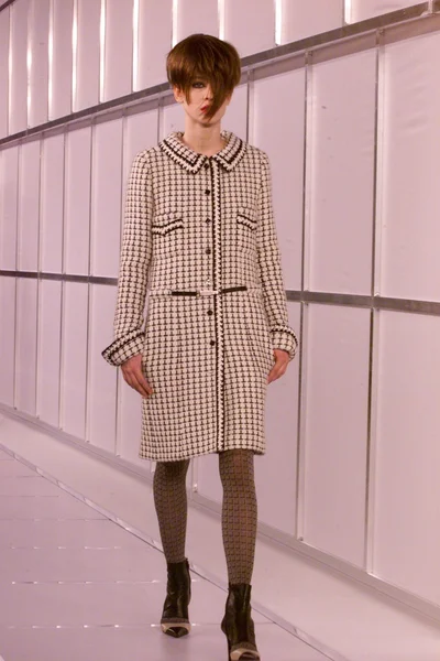 Look 8